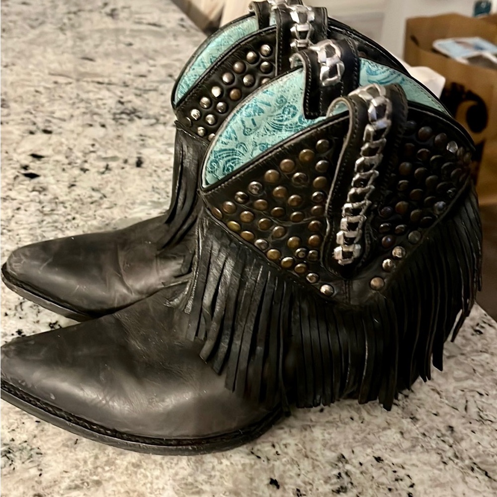 Cowboy Boots, Corral